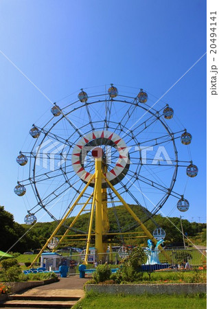 青空と黄色い観覧車 20494141