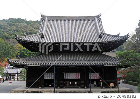 泉涌寺仏殿-1 20498382