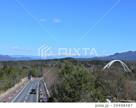 岐阜県土岐市から中央アルプスを望む 20498487