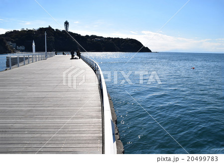 江ノ島　片瀬　西浜　ウッドデッキ　散歩 20499783