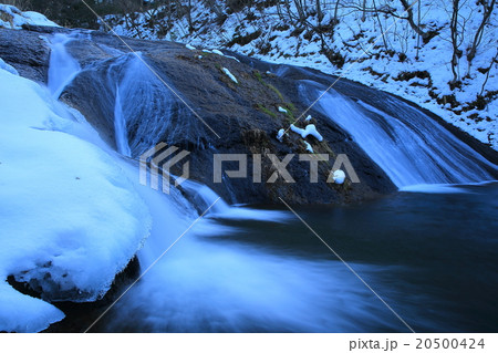 岩手県花巻市 釜淵の滝の写真素材