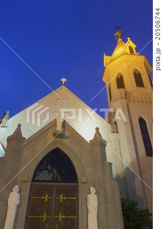 函館 元町カトリック教会の夜景 函館 元町カトリック教会の夜景 20506744