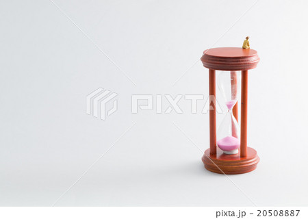 砂時計と人形 20508887