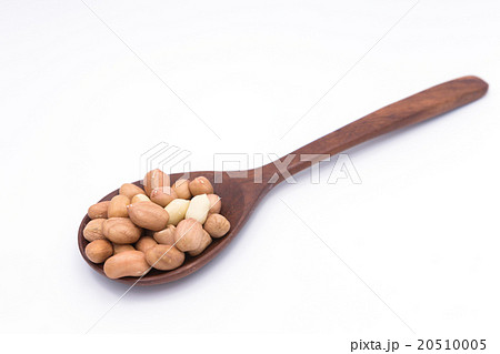 Peanut in Gunny Bag on white background 20510005