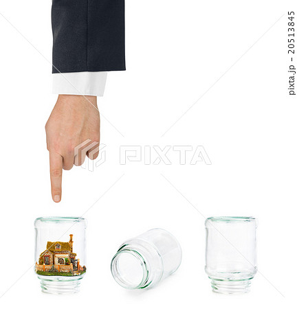 House and shell game with glass jars 20513845