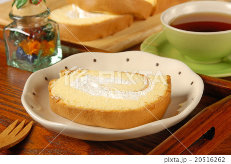 Slices of souffle on the plate   20516262