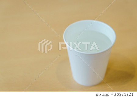 Water in paper cups Water in paper cups 20521321