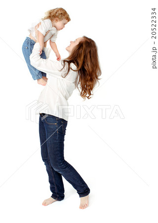 Mom throws baby 20522334
