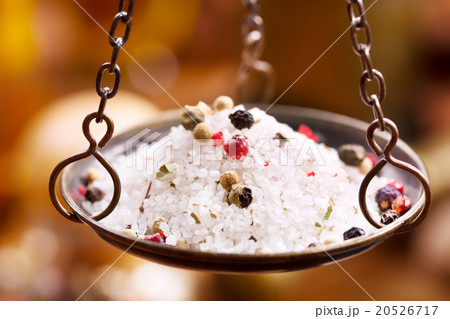 mix of salt and pepper in vintage bowl weights 20526717