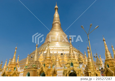 shwedagon pagoda shwedagon pagoda 20527287