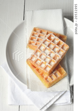 Traditional Belgian Waffles Traditional Belgian Waffles 20531995