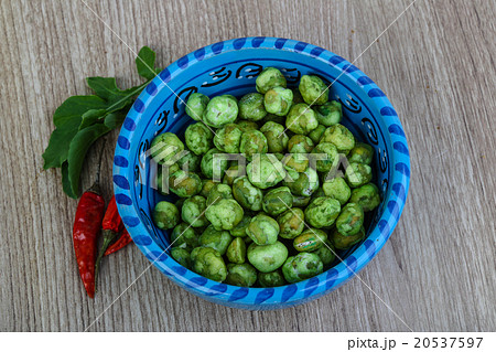 Wasabi peas Wasabi peas 20537597