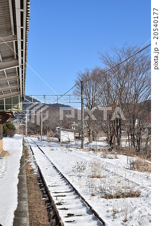 田舎　駅　雪 20540177