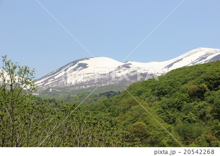 残雪の月山 残雪の月山 20542268