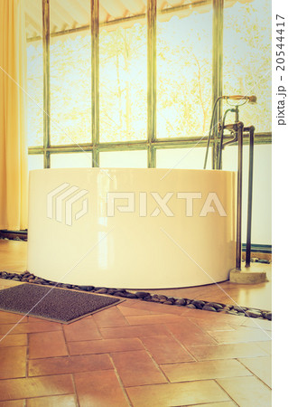 Vintage bathtub Vintage bathtub 20544417