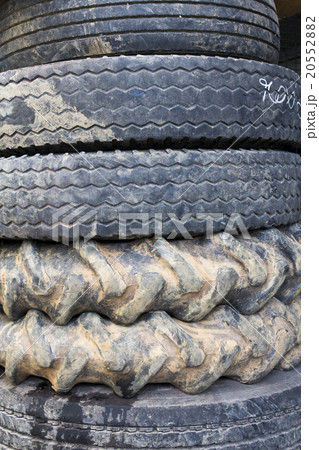 The old tires of truck and tractor The old tires of truck and tractor 20552882