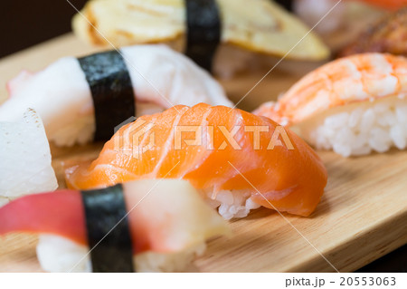 Sushi set, Japanese food 20553063