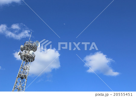 antenna、broadcast、合成用、青空、放送塔、避雷針、監視塔、雲、電波塔、アンテナ antenna、broadcast、合成用、青空、放送塔、避雷針、監視塔、雲、電波塔、アンテナ 20555451
