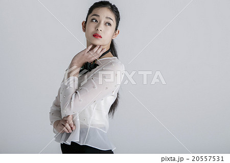赤リップの女性 赤リップの女性 20557531