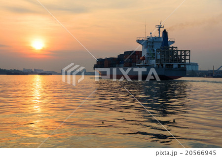 Container ship at sunrise, Bangkok 20566945