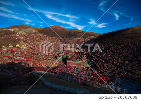 Larung Gar Sertar Sichuan China 2015 20567609