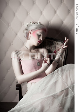 Beauty portrait of a blonde model with rosy cheeks 20567894