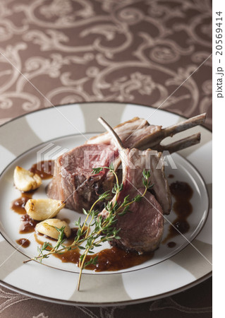 仔羊のロティ　マディラソース 20569414