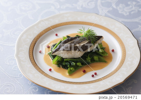 平目のヴァプール アメリケーヌソース 平目のヴァプール アメリケーヌソース 20569471