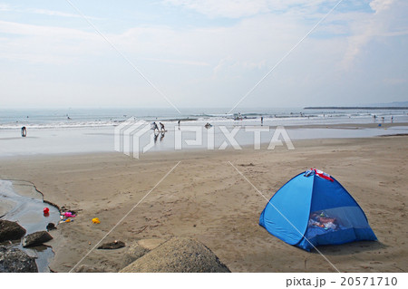 夏の海 海水浴 サーファー 夏の海 海水浴 サーファー 20571710