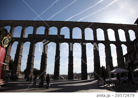 セゴビアの水道橋　スペイン 20572679