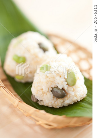 黒枝豆のおにぎり 20576311