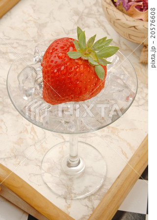 Strawberry Strawberry 20576608