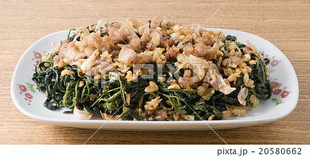 Chinese Stir Fried Jute Leaves with Minced Pork Chinese Stir Fried Jute Leaves with Minced Pork 20580662