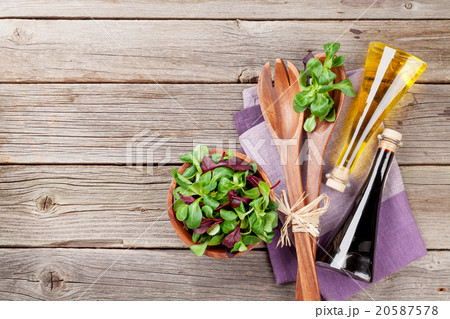Corn salad leaves and condiments 20587578