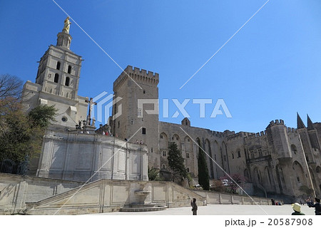 南仏アヴィニヨンの法王庁宮殿(Palais des Papes) 南仏アヴィニヨンの法王庁宮殿(Palais des Papes) 20587908