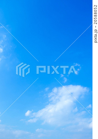 空　雲　青い空　白い雲　合成用背景素材　写真素材　コピースペース 20588052