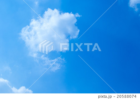 空　雲　青い空　白い雲　合成用背景素材　写真素材　コピースペース 20588074