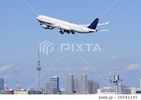 東京スカイツリーとA340-600 20591245