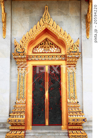 Door in temple 20594220