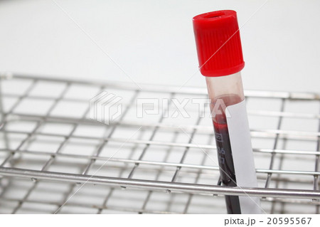 Blood sample in a test tube Vacutainer Blood sample in a test tube Vacutainer 20595567