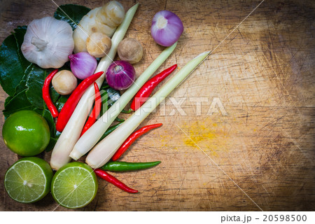 Top view. Kaffir lime leaf, lemon, lemongrass, galangal, chili, 20598500