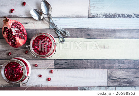 Panna cotta dessert 20598852