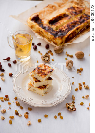 Appetizing cottage cheese pie with raisins Appetizing cottage cheese pie with raisins 20600128