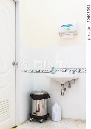 patient's toilet in hospital 20603591