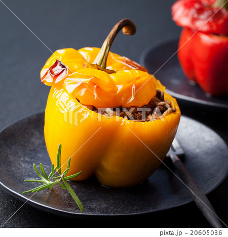 Baked stuffed bell peppers, spelt wheat, rice 20605036