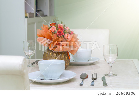 Luxury restaurant set with white chair in Living room Luxury restaurant set with white chair in Living room 20609306