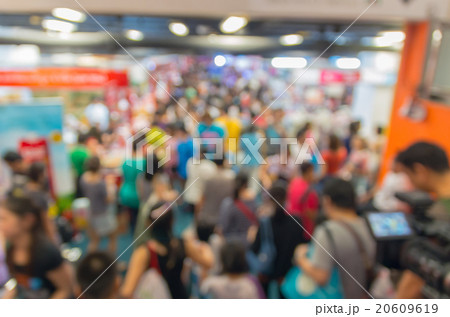 Abstract blurred photo of store blur with customer bokeh backgro 20609619
