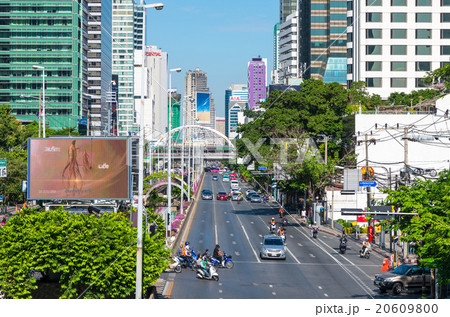BANGKOK - JUNE 30, 2015: Traffic on the sathorn road at the morn BANGKOK - JUNE 30, 2015: Traffic on the sathorn road at the morn 20609800