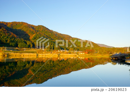 朝焼けの乙女ヶ池 滋賀県高島市 の写真素材