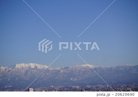 立山連峰南側と飛行機 20620690